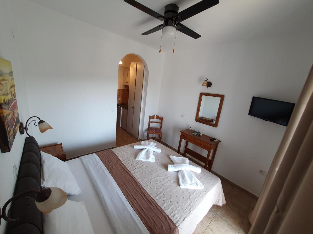 Hotel Pefko ネオス・マルマラス エクステリア 写真